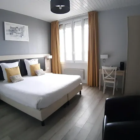 Hotel Les Embruns 3*