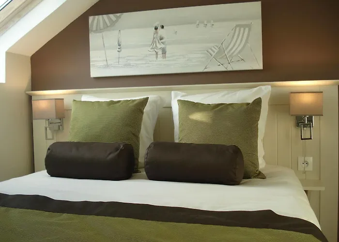 Hotel Les Embruns 3*